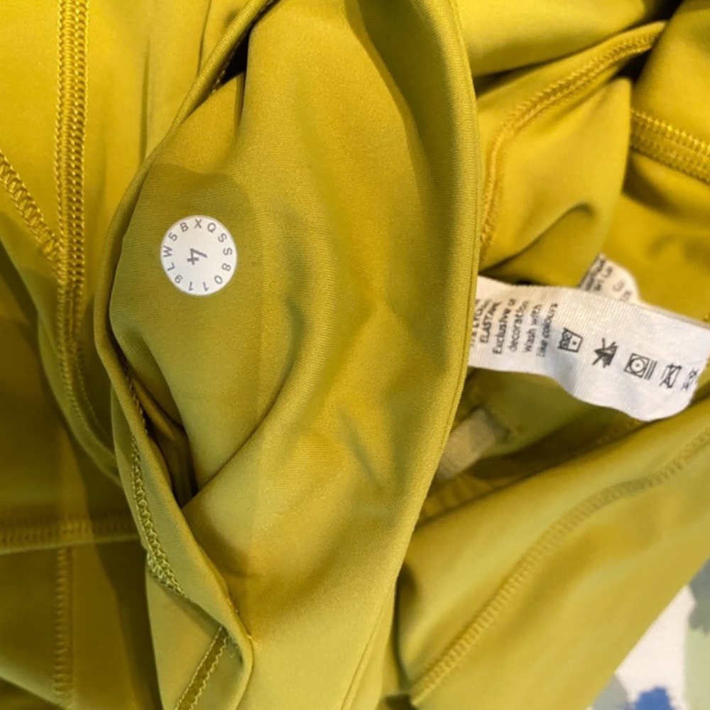 Lululemon leggings - Picture 3 of 4